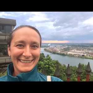 Meet your Posher, Kelly